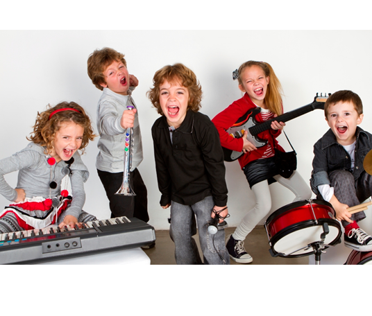 Музыкальные инструменты, шкатулки, микрофоны