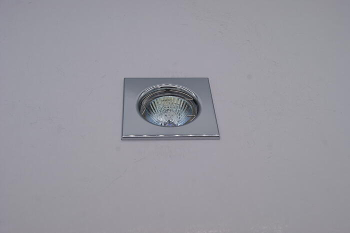 BESK Dekoratīvs apgaismes ķermenis 80*80*H30mm BESK