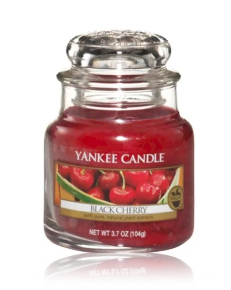Yankee Candle Black Cherry Aromātiskā svece