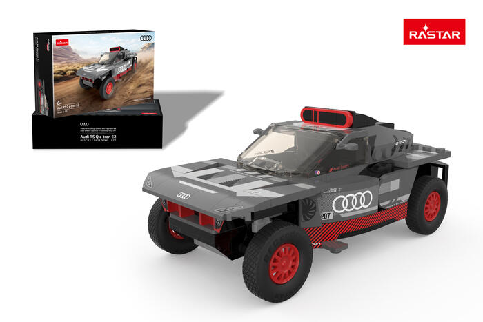 RASTAR 1:30 saliekamas automašīnas modelis Audi