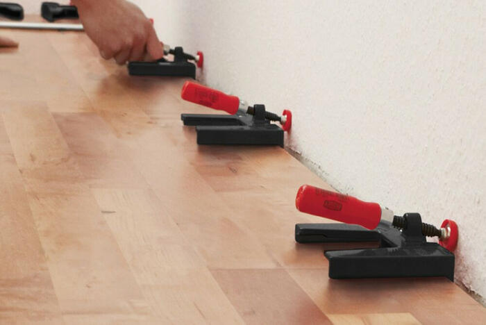Bessey PVA регулируемый паркетный клин, 7–35 мм, 130 мм контактная поверхность, передняя и боковая опора, функция опускания (PVA)