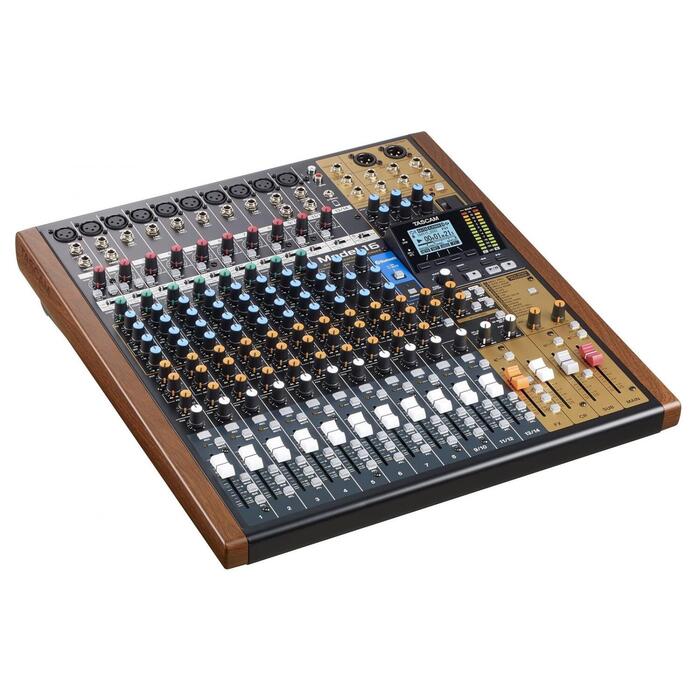 Tascam MODEL 16 audio interfeiss, 16
