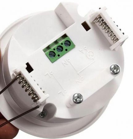 Griestu infrasarkanais kustības sensors 360 balts (PAG468)