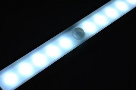 LED лампа с датчиком движения 10 LED (P3455)