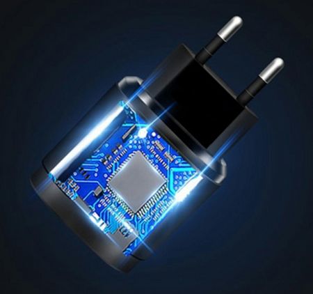 Быстрое сетевое зарядное устройство USB Quick 18W черное PPLP37D