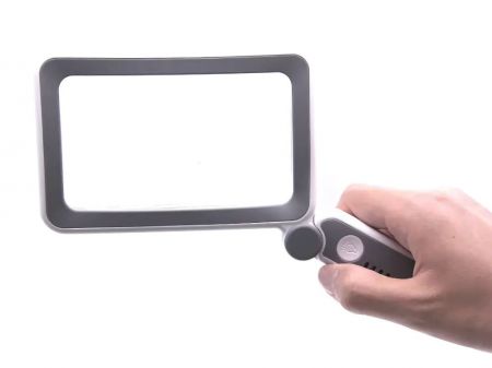 Lasīšanas palielināmais stikls 4x ar LED (P09207)
