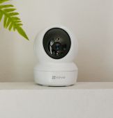 EZVIZ Панорамная 4-мегапиксельная видеокамера для помещений H6C (CS-H6c)