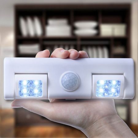 LED лампа с датчиком движения 8 LED белая (PZD26A)
