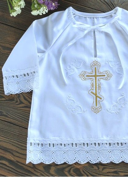 KRISTĪBU KREKLS AR MEŽĢĪNĒM UN IZŠUVUMU BALTOS TOŅOS (MT05 KR36 white)