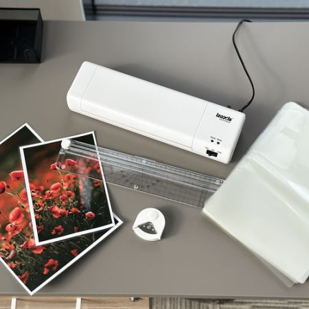 Ламинатор А4 500W комплект 4-в-1 резак, скруглитель углов, 60 пленок (код товара P25417)