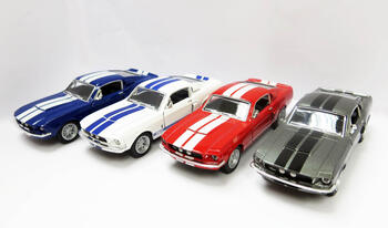 KINSMART Металлическая моделька 1967 Shelby GT-500, масштаб 1:38 (KT5372)