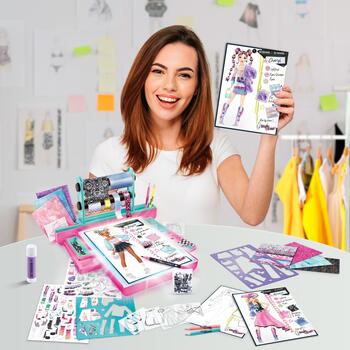 STYLE 4 EVER Набор для творчества Fashion Designer Light-up Studio (OFG303)