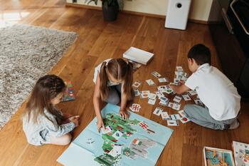 bo. Educational board game 