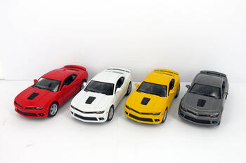 KINSMART Металлическая моделька 2014 Chevrolet Camaro, масштаб 1:38 (KT5383)