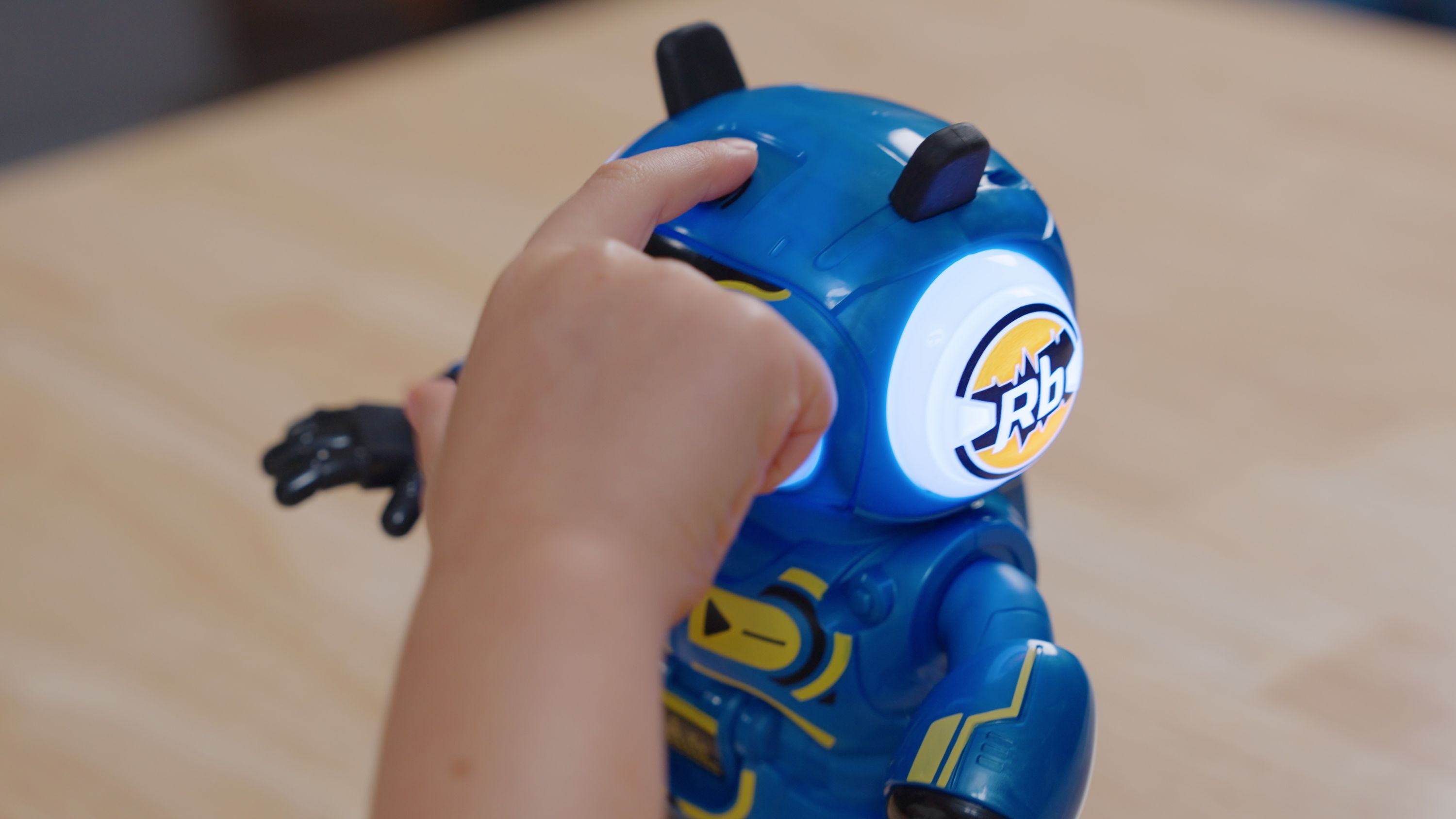 YCOO робот Robo Beats 2, 21,5 см (88599)