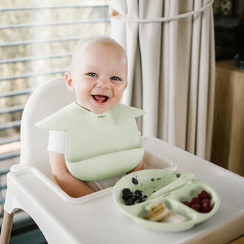Силиконовый нагрудник BabyOno 1639/04 mint