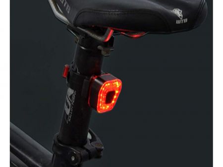 Velosipēda aizmugurējais lukturis USB (P14494)