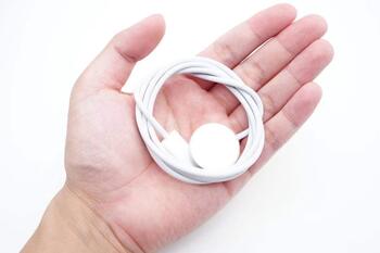 Riff Магнитная Type-C зарядка для Apple серии smart часов 1 - 8 / SE / наушников Airpods Pro 2 с тканевым проводом 1m White (RF-CH-APW-TYC)