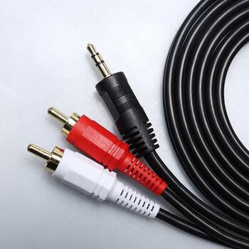 Riff RF010 3,5 mm uz 2 x RCA audio vads 1,5 m ar apzeltītiem savienotājiem (RF010)