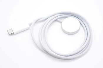 Riff Магнитная Type-C зарядка для Apple серии smart часов 1 - 8 / SE / наушников Airpods Pro 2 с тканевым проводом 1m White (RF-CH-APW-TYC)