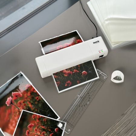 Ламинатор А4 500W комплект 4-в-1 резак, скруглитель углов, 60 пленок (код товара P25417)