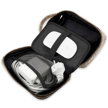 Guess Bag GUHBHGCFSEW Organize GCube Stripe Soma / brūns (GUHBHGCFSEW)