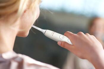 Philips Sonicare DiamondClean 9000 Zobu birste (HX9911/27)