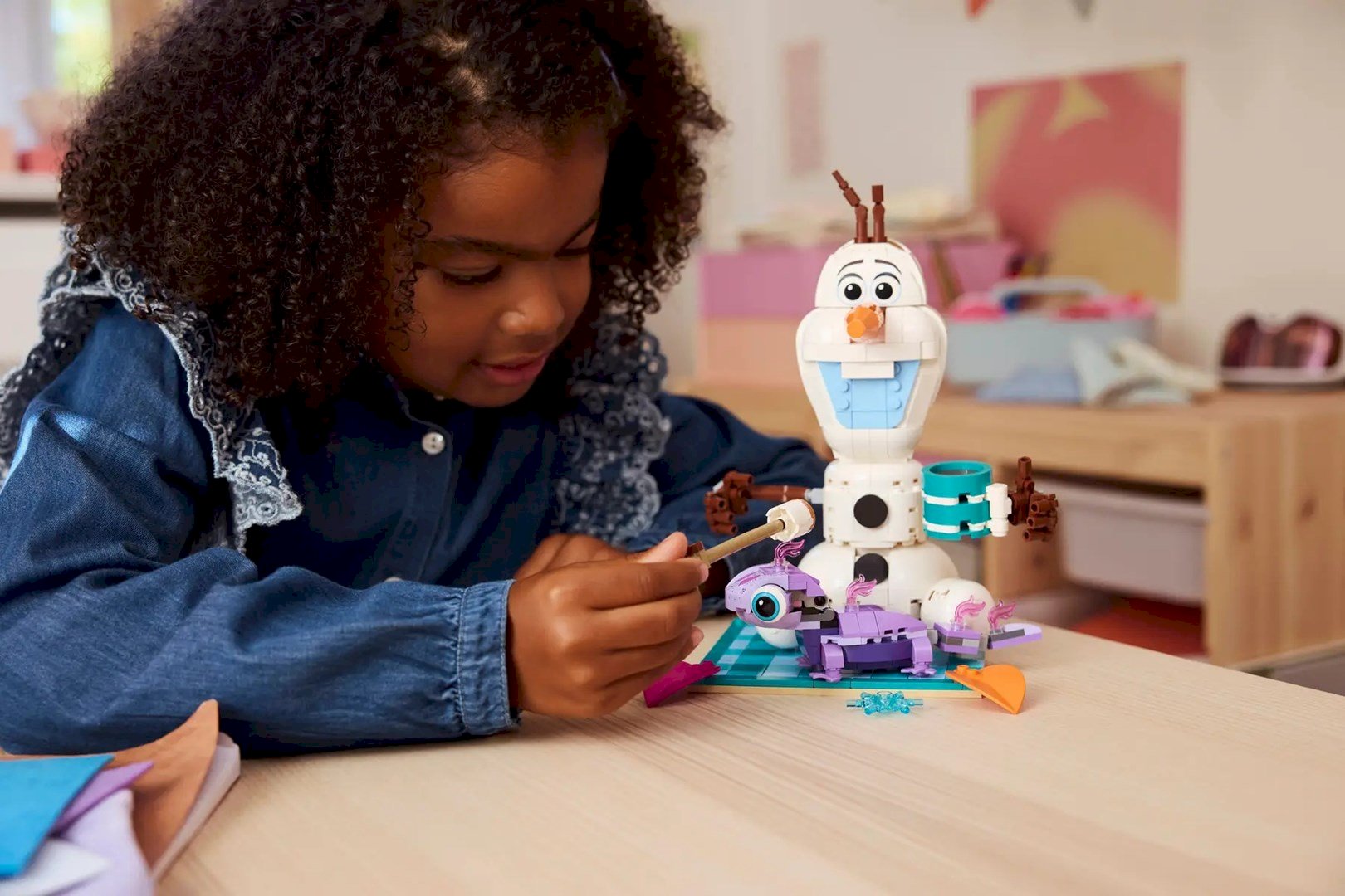 LEGO Disney 43287 Olafa un Bruni piknika jautrība (43287)
