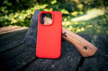Tactical MagForce Velvet Smoothie Cover Защитный чехол для Apple iPhone 16 / красный (TA-57983122564)
