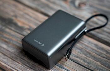 Swissten Power Bank 25000 mAh (96.25Wh) 100W co Встроенный кабель USB-C (22013977)