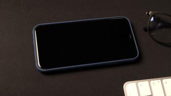 Swissten Soft Joy Силиконовый чехол для Apple iPhone 16 Pro Max (34500384)