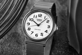 Casio MQ-24-7B2LEG Наручные часы (MQ-24-7B2LEG)
