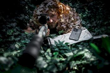 Tactical Quantum Stealth Cover Защитный чехол для Apple iPhone 13 mini / прозрачный/чёрный (TA-57983116298)