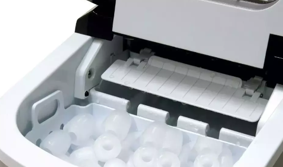 Caso IceMaster PRO Ledus Kubu Veidotājs 90W (3301)