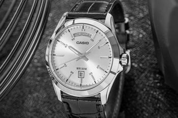 Casio MTP-1370L-7AVDF Vīriešu pulkstenis (MTP-1370L-7AVDF)