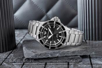Emporio Armani Solar Diver Style Rokas Pulkstenis AR11787 Silver Black 42mm (AR11787)