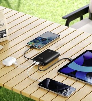 Swissten Voltbox 35W Power Bank 20000 mAh со встроенными кабелями USB-C и Lightning (22013937)