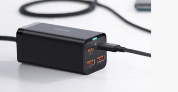 Baseus GaN3 Pro Зарядное Устройство PD / 65W / 2x USB-C / 2x USB + USB-C - USB-C Провод (BRA012856)