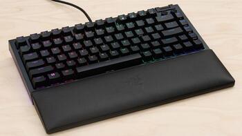 Razer BlackWidow V4 75% Mehāniskā Spēļu Tastatūra / Melna (RZ03-05000400-R3E1)