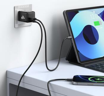 iPeax GaN USB-C / USB-A 3арядное устройство 45W (90010128)