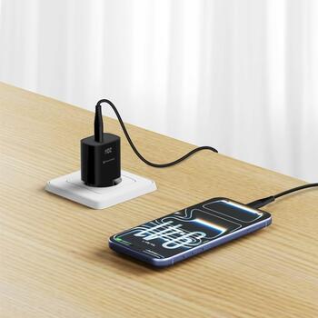 Swissten Edge Tīkla Lādētājs USB-C GaN 20W Melns (22071710)