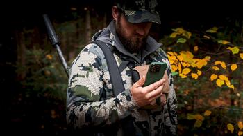 Tactical MagForce Aramid Cover Защитный чехол для Apple iPhone 17 / зелёная жаба (TA-57983126547)