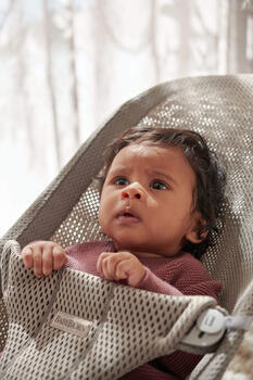 BABYBJÖRN šūpuļkrēsls BLISS Mesh, grey/beige + rotaļlieta, 606102
