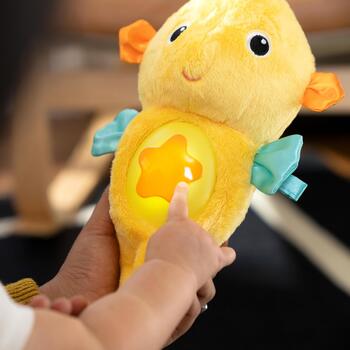 BABY EINSTEIN nomierinoša plīša rotaļlieta Seahorse Soother, dzeltena, 17400-000