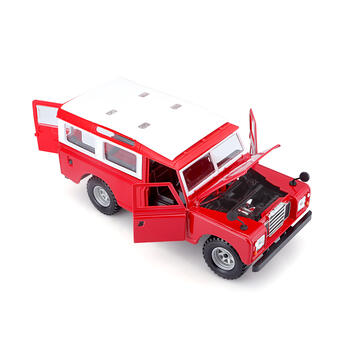 BBURAGO 1:24 automodelis Land Rover Series II, 18-22063