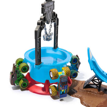 MONSTER JAM 1:64 krāsu mainīgā mašīna Mud Blasters, sortiments, 6072638
