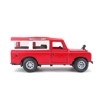 BBURAGO 1:24 automodelis Land Rover Series II, 18-22063