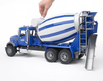 BRUDER 1:16 cementa maisītāja kravas automašīna MACK Granite, 02814