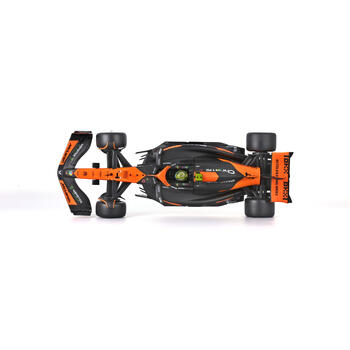 BBURAGO 1:24 automašīnas modelis ar displeja lodziņu F1 McLaren MCL38, 18-28033