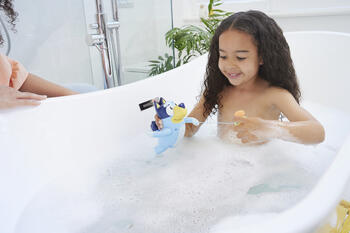 TOOMIES vannas rotaļlieta Swimming Bluey, E73548
